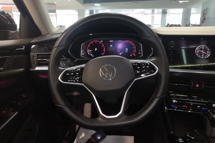 Used Volkswagen Passat 2023 Facelift 330TSI Luxury Edition
