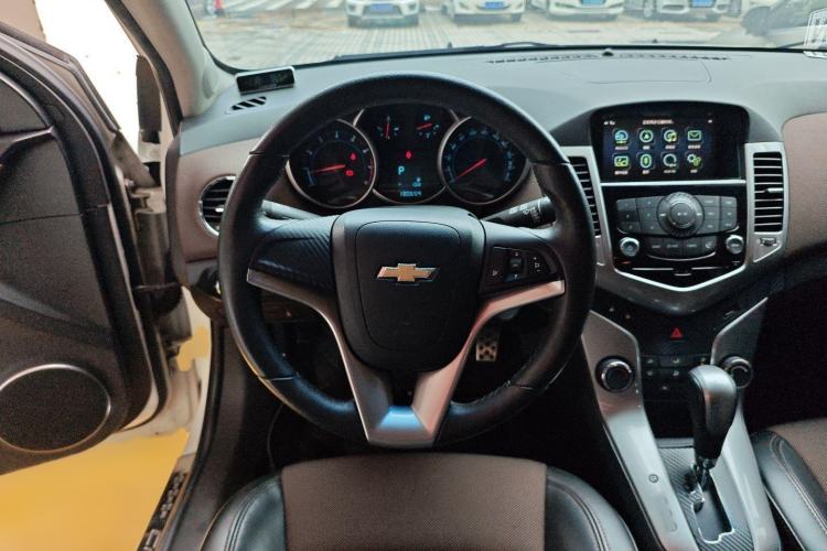 Used Chevrolet Cruze 2013 Hatchback 1.6L Automatic Luxury Model