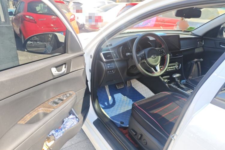 Used Kia K5 2017 2.0L Automatic 15th Anniversary Special Edition LUX

