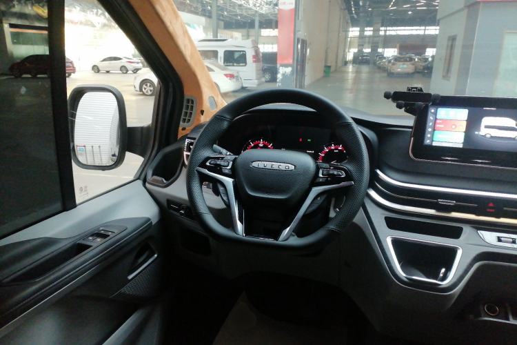 Used Iveco Fidato 2025 B30 Passenger Bus 2.0T 110 kW Automatic – Starlight Edition