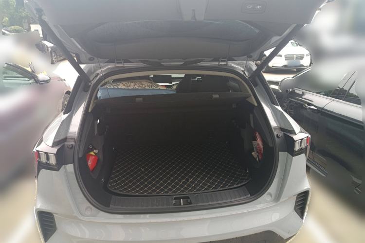 Used Lynk & Co 06 EM-P 2022 PHEV 84 km Range Pro Version
