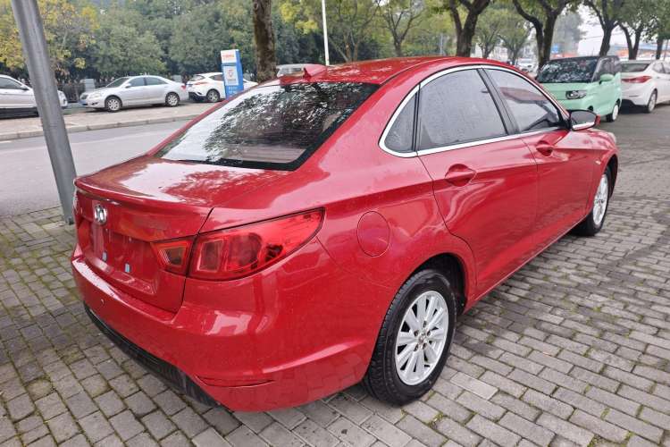 Used BAIC Senova D50 2014 1.5L manual standard version
