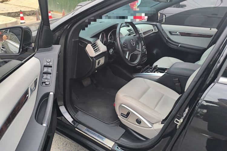 Used Mercedes-Benz R-Class 2011 R 300 L Business Model
