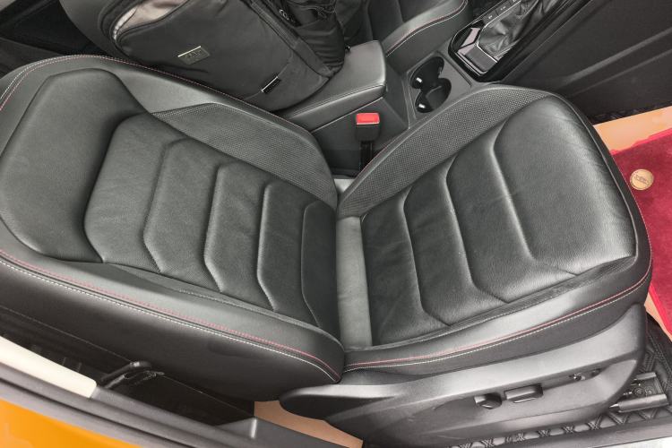 Used Volkswagen Tayron 2019 330TSI Two-Wheel-Drive Luxury Version China V Emission Standard