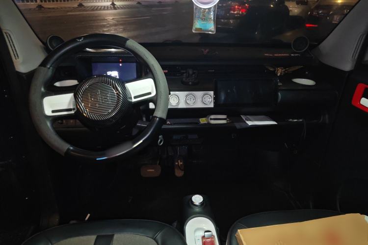 Used Wuling Hongguang MINIEV 2022 GAMEBOY 300km Enthusiast Model with Lithium Iron Phosphate Center Console