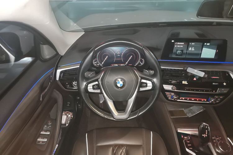 Used BMW 5 Series 2018 Facelifted 530Li Luxury Edition Premium Package Steering Wheel