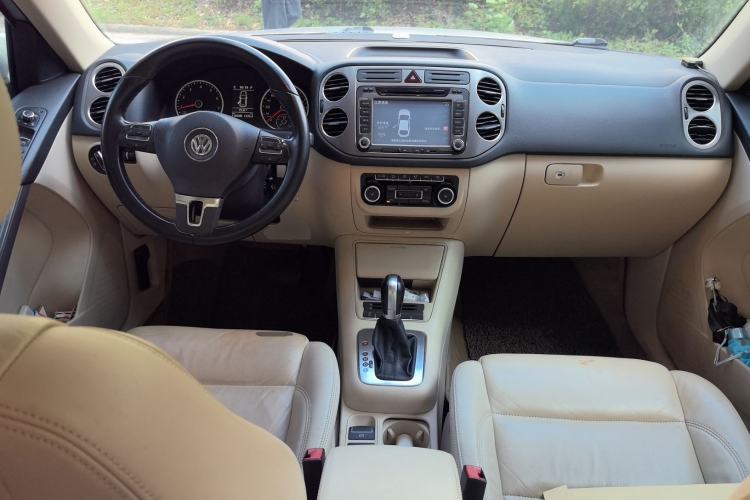 Used Volkswagen Tiguan 2012 1.8TSI Automatic Two-Wheel Drive Elite Edition Center Console