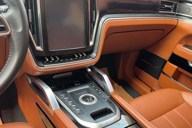 Used Zotye T700 2017 1.8T Dual-Clutch Prestige Model