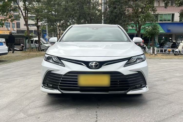 Used Toyota Camry 2021 2.0G Luxury Edition
