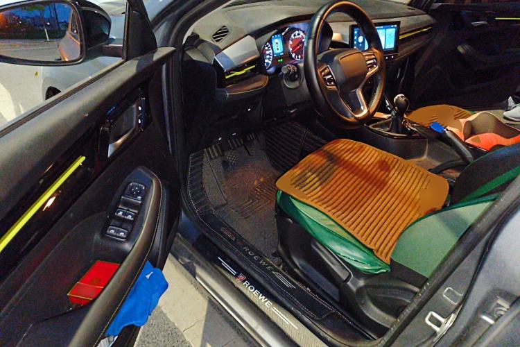 Used Roewe i5 2021 1.5L Manual Platinum Edition
