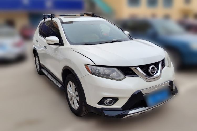Used Nissan X-Trail 2016 2.0L CVT Smart Enjoyment Version 4WD Front Right 45 Deg