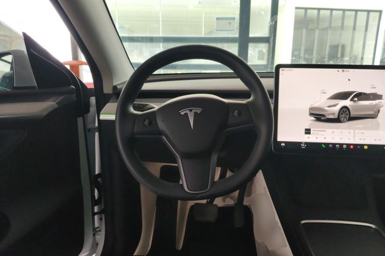 Used Tesla Model Y 2024 Rear-Wheel-Drive Version Steering Wheel