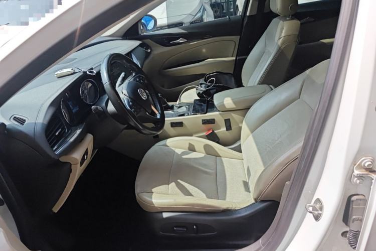 Used Buick Regal 2017 30H Luxury Version Left Front Seat