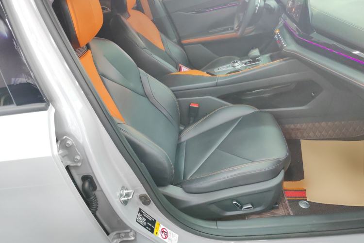 Used CHANGAN UNI-V 2022 1.5T Prestige Version Right Front Seat