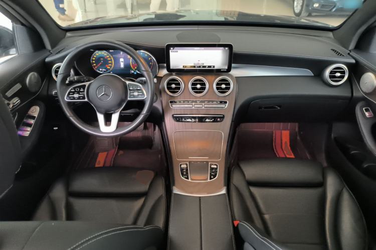Used Mercedes-Benz GLC 2021 GLC 260 L 4MATIC Luxury Model Center Console