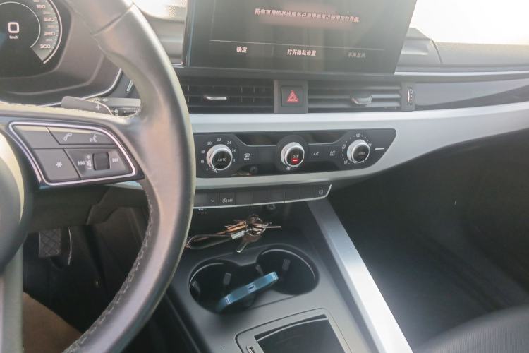 Used Audi A4L 2022 40 TFSI Fashion Dynamic Model
