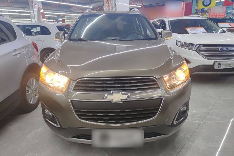 Used Chevrolet Captiva 2015 2.4L 4x4 Flagship Edition 7-Seater