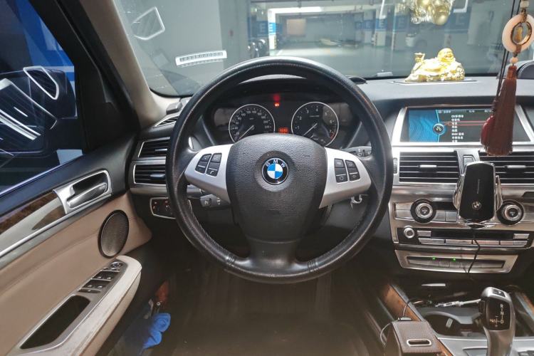 Used BMW X5 2013 xDrive35i Leading Model Steering Wheel
