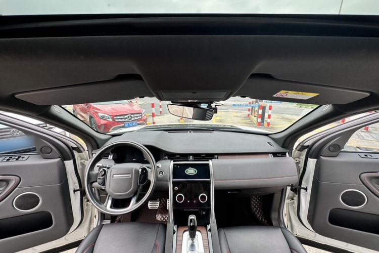 Used Land Rover Discovery Sport 2020 249 PS R-Dynamic Performance Edition Interior 8