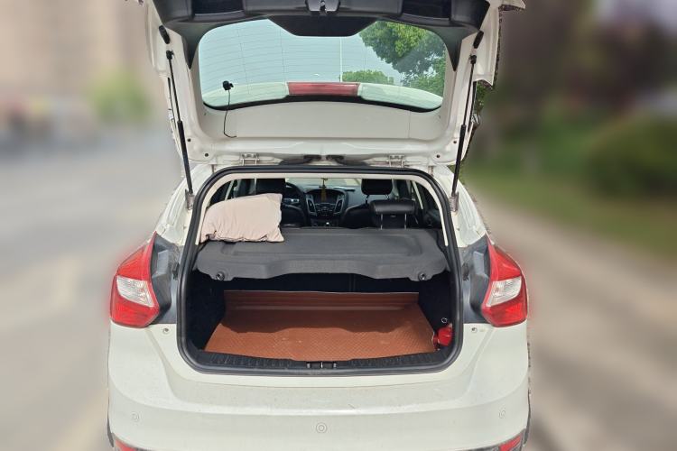 Used Ford Focus 2012 Hatchback 1.6L Automatic Fashion Edition
