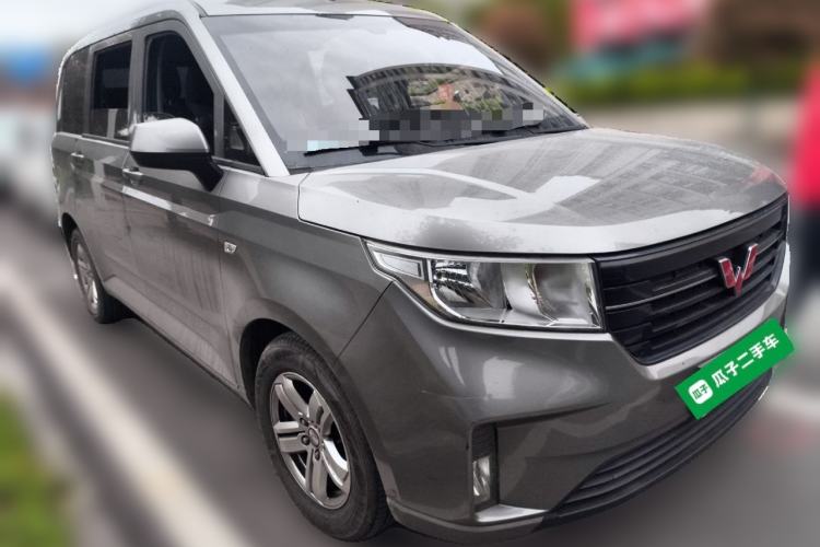 Used Wuling Hongguang PLUS 2019 1.5T Manual Comfort Version 7 Seats
