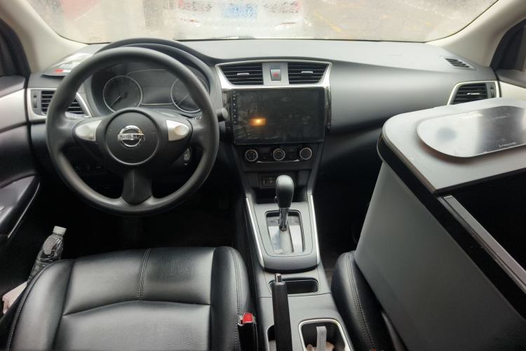 Used Nissan Sylphy 2021 Classic 1.6XE CVT Comfort Edition Center Console