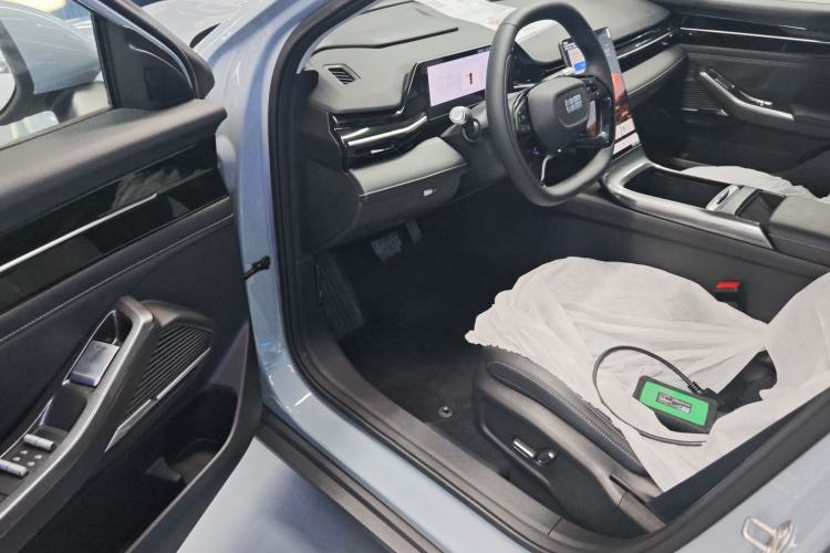 Used Geely Galaxy L6 2024 125km PLUS Dragon Edition