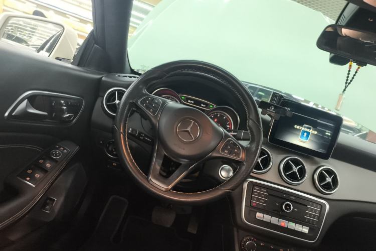 Used Mercedes-Benz CLA 2017 Facelifted CLA 200 Stylish Edition Steering Wheel
