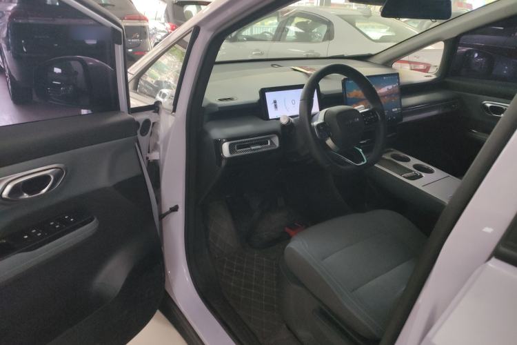 Used AION Y 2023 Younger
