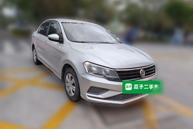 Used Volkswagen Jetta 2017 1.5L Manual Fashion Edition Front Right 45 Deg