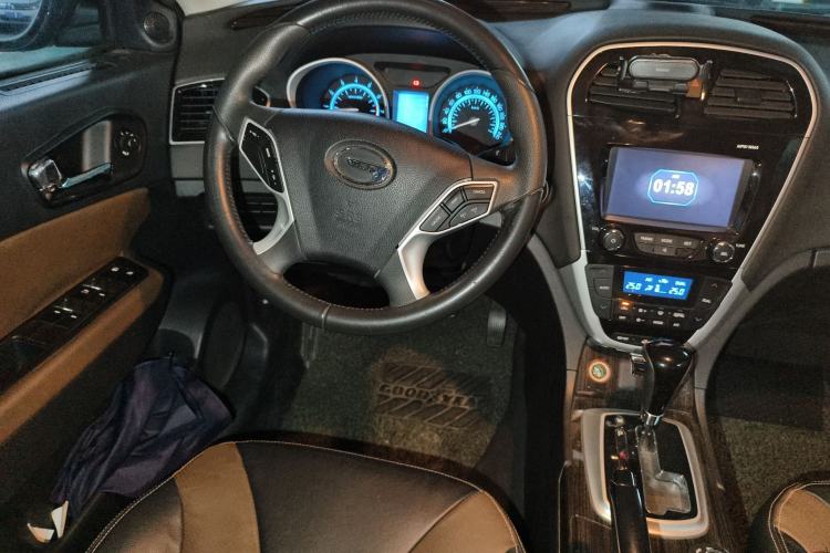 Used GAC Trumpchi GS5 Super 2015 1.8T Automatic All-Wheel-Drive Elite Edition Steering Wheel