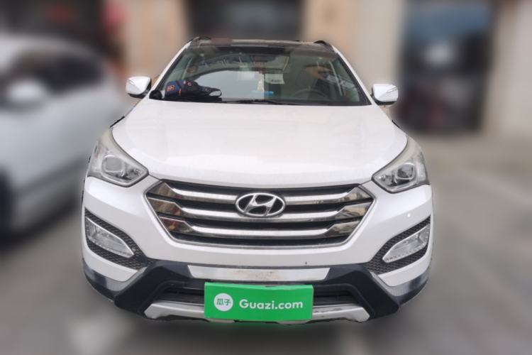 Used Hyundai Santa Fe 2013 2.4L Automatic Two-Wheel Drive Smart Version Front