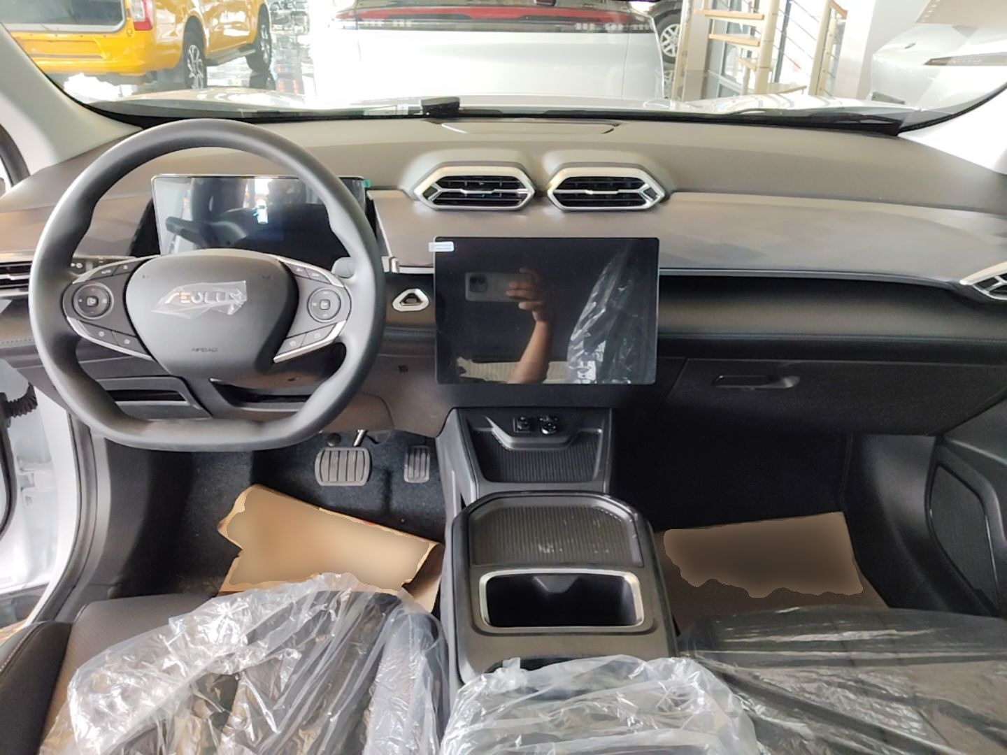 Dongfeng Aeolus SKY EV01 2025 530 km AIR Elite Edition — снимка 12