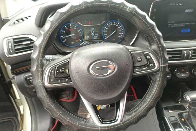 Used GAC Trumpchi GS4 2018 235T Automatic Two-Wheel Drive Luxury Smart Connectivity Version Steering Wheel
