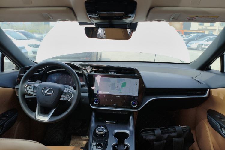 Used Lexus RZ 2023 450e All-Wheel Drive Luxury Edition Center Console