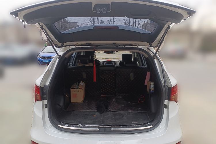 Used Hyundai Santa Fe 2013 Revised Version 2.0T Automatic All-Wheel Drive Top-Tier Trim
