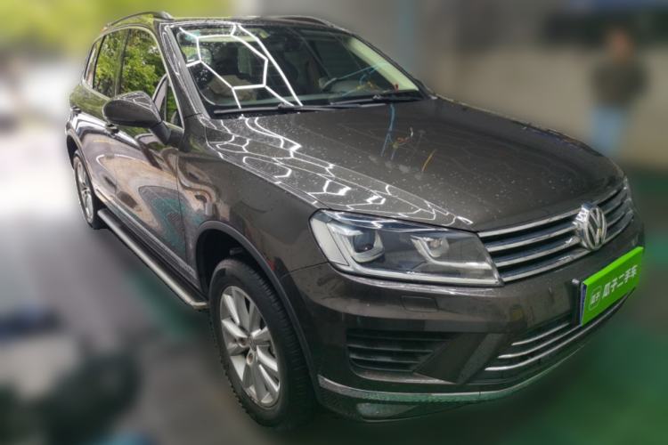 Used Volkswagen Touareg 2017 3.0 TSI Touareg Model Front Right 45 Deg