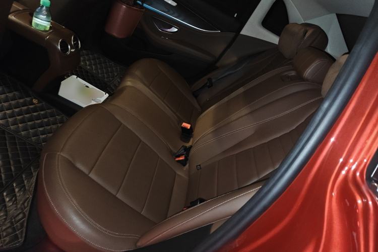 Used Mercedes-Benz E-Class 2019 E 300 L Sporty and Stylish Model