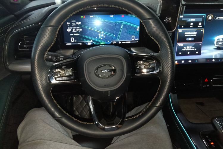 Used GAC Trumpchi GS8 2022 Dual-Engine Series 2.0TM Two-Wheel Drive Prestige Edition (7 Seats)
