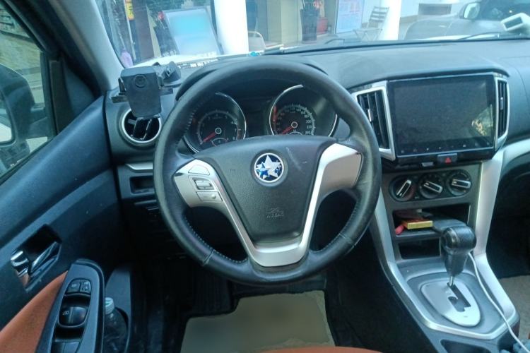 Used Venucia T70 2016 2.0L CVT Smart Choice Edition