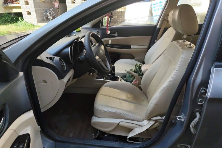 Used CHANGAN Eado 2015 1.6L Manual Elite Model China IV Standard