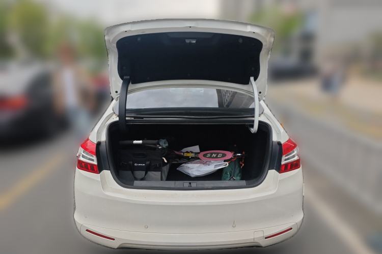 Used Peugeot 408 2014 1.8L Automatic Luxury Edition Trunk