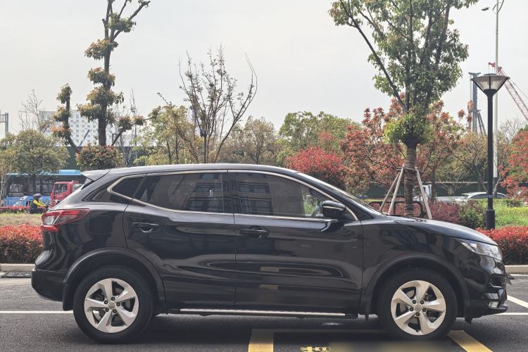 Used Nissan Qashqai 2022 2.0L CVT XV Smart Enjoyment Version Exterior 7