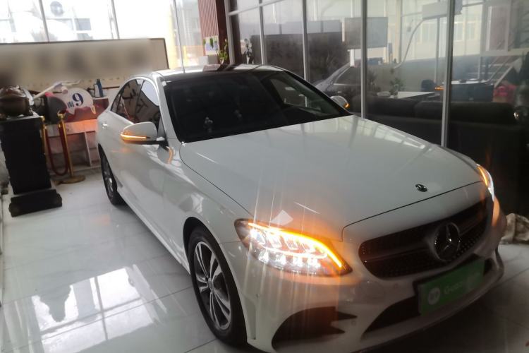 Used Mercedes-Benz C-Class 2021 C 200 L Fashion Edition Sport Version Front Right 45 Deg