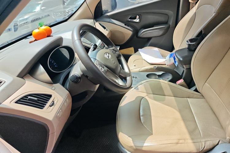 Used Hyundai ix35 2013 2.0L Automatic Two-Wheel Drive Smart GLS China IV Standard
