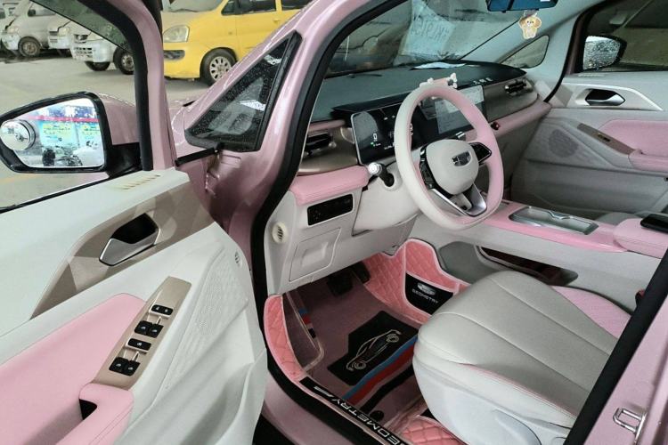 Used Geometry E Firefly 2023 401 km Super-Liked Special Edition 5 Seats
