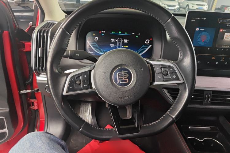 Used BYD Tang New Energy 2018 DM 2.0T All-Wheel Drive Smart Connectivity Luxury Model 7 Seats China V Emission Standard Steering Wheel