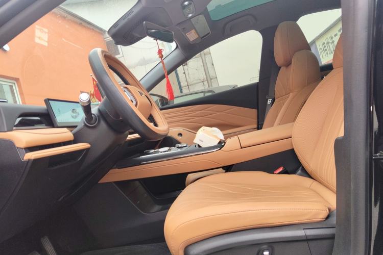 Used Geely Galaxy Galaxy 8 2025 130km EM-i Deluxe Edition
