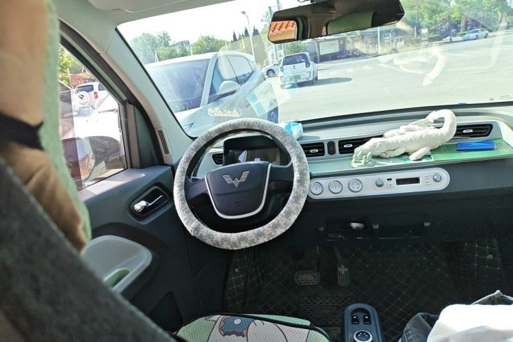 Used Wuling Hongguang MINIEV 2022 Macaron Premium Model – Lithium Iron Phosphate
