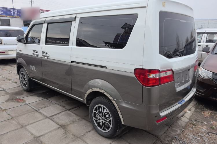 Used Jinbei Hiace X30 2024 1.5L Wealthy-Style Passenger Van 5/6/7 Seater